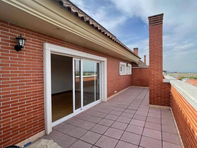 Exclusivo ático de 147 m2 en alquiler Madrid, España