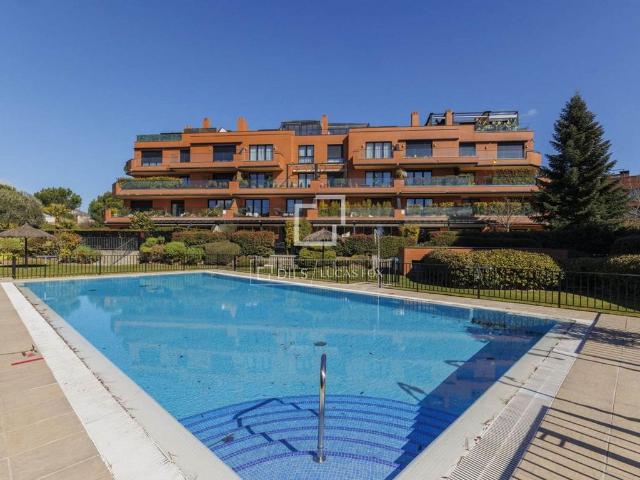 Exclusivo ático de 176 m2 en venta Pozuelo de Alarcón, España