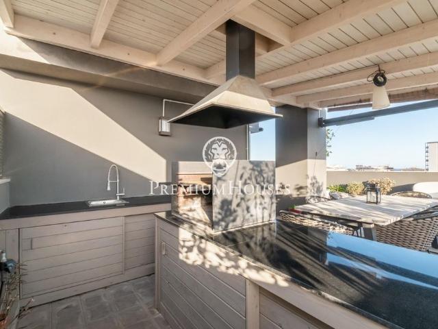 Atico de lujo de 170 m2 en alquiler Sitges, España