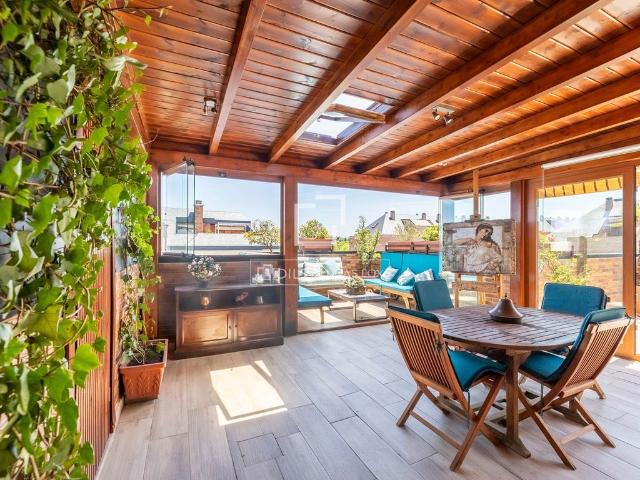 Atico de alto standing de 212 m2 en venta Majadahonda, Comunidad de Madrid
