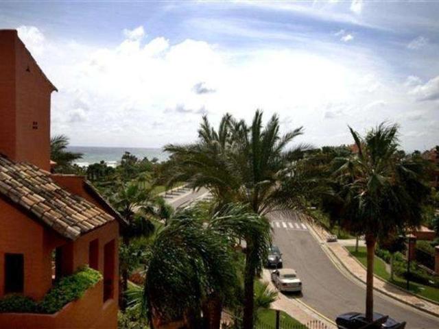 Exclusivo ático de 208 m2 en venta Estepona, España