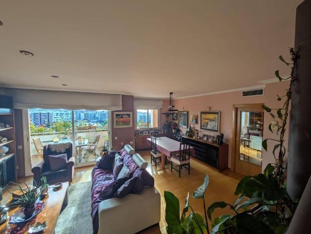 Exclusivo ático de 209 m2 en venta San Feliú de Llobregat, España