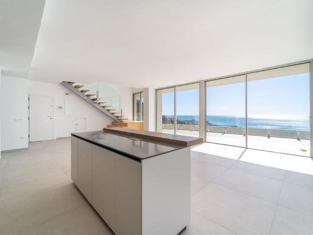 Exclusivo ático de 215 m2 en venta Benalmádena, España