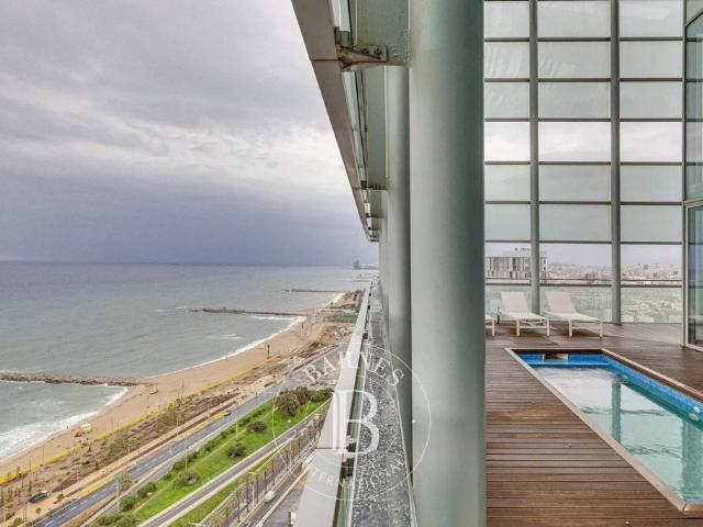 Exclusivo ático de 246 m2 en alquiler Barcelona, España