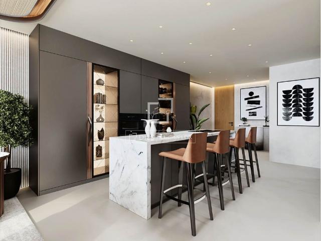 Exclusivo ático de 257 m2 en venta Elviria, España