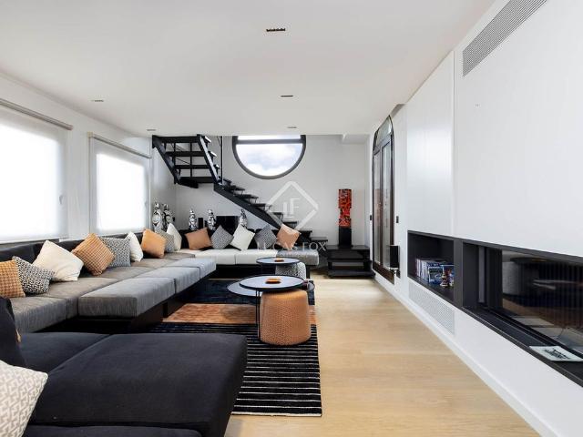 Atico de lujo de 250 m2 en alquiler Barcelona, Cataluña