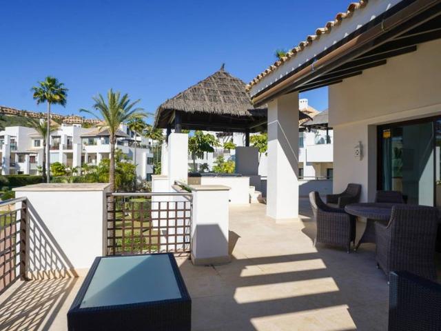 Exclusivo ático de 380 m2 en alquiler Benahavís, Andalucía