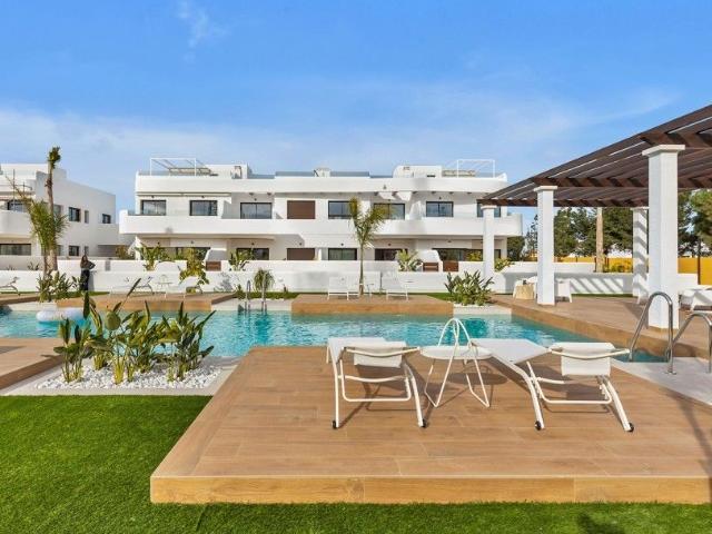 Exclusivo ático de 67 m2 en venta Los Alcázares, Murcia