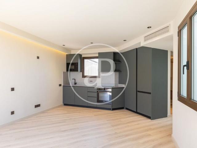 Exclusivo ático de 76 m2 en venta Barcelona, Cataluña