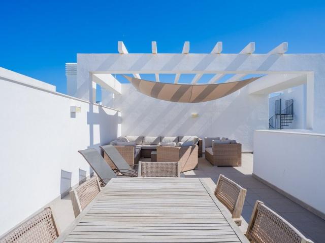 Exclusivo ático de 85 m2 en venta Estepona, Andalucía