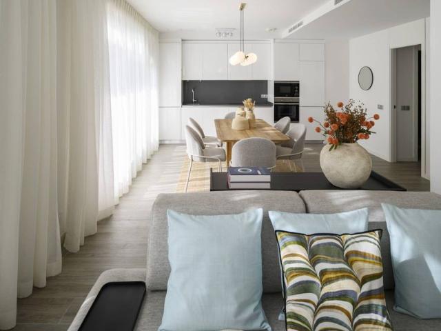 Exclusivo ático de 95 m2 en alquiler Estepona, España