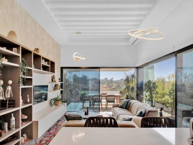 Exclusivo ático de 98 m2 en venta Estepona, Andalucía