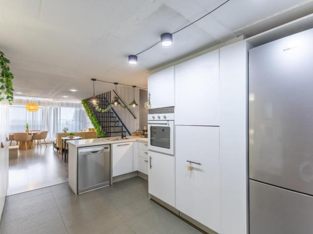 EXCLUSIVO ÁTICO DÚPLEX CON DOS TERRAZAS Y CON VISTAS DESPEJADAS EN RESIDENCIAL CIUDAD ROS CASARES