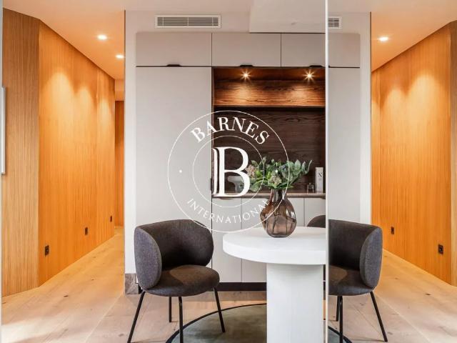 Exclusivo ático dúplex con piscina privada, terraza y 3 suit. 229m² Madrid