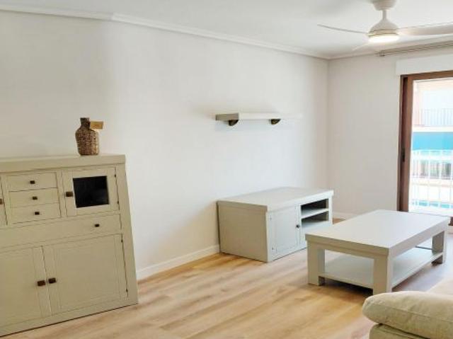 Exclusivo ático dúplex en alquiler con vistas al mar