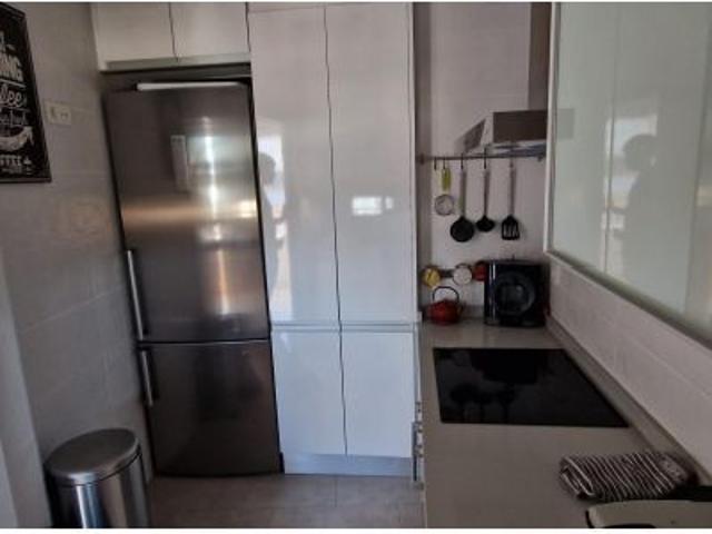 Exclusivo Ático en Arenales del Sol con Vistas al Mar y Plaza de Parking