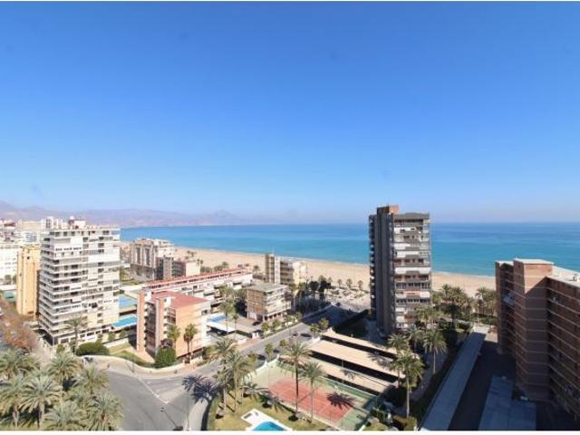 Exclusivo ático en Playa de San Juan – Lujo, amplitud y vistas espectaculares ?✨
