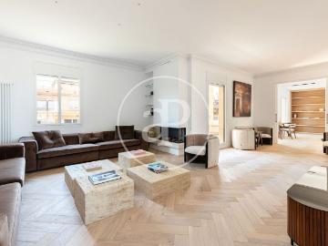 Exclusivo ático en venta Barcelona, España
