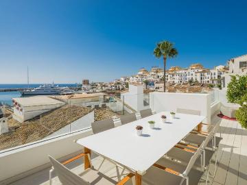 Exclusivo ático en venta Marbella, España