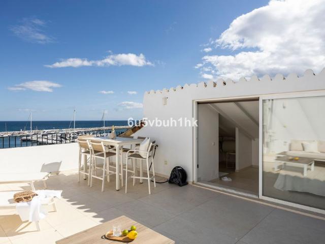 Exclusivo ático en venta Puerto Banús, Andalucía