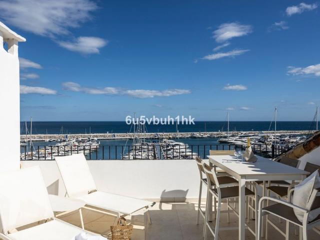 Exclusivo ático en venta Puerto Banús, Andalucía