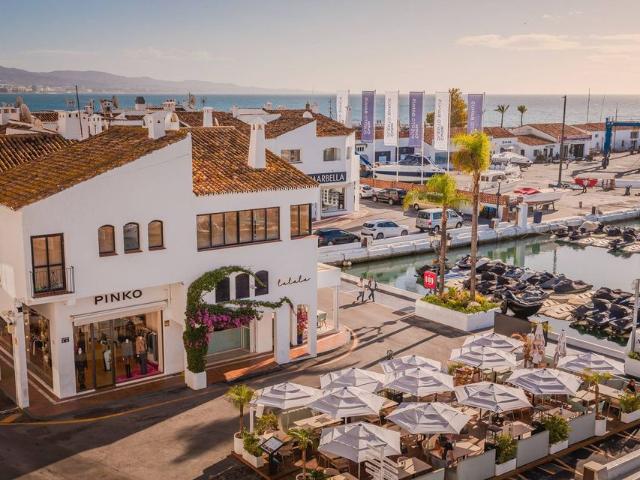 Exclusivo ático en venta Puerto Banús, España