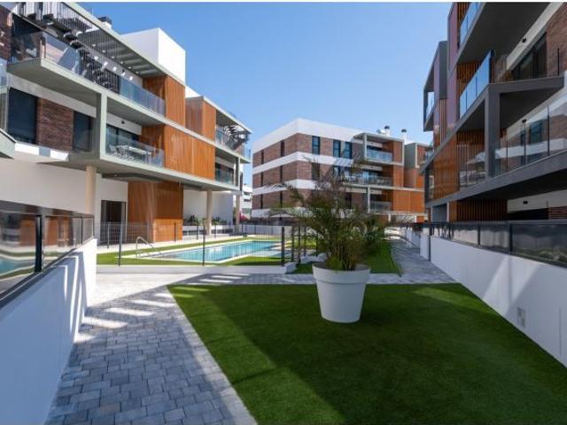 Exclusivo Bajo a Estrenar con Terraza de 46 m2 en Nou Nazaret – Playa de San Juan