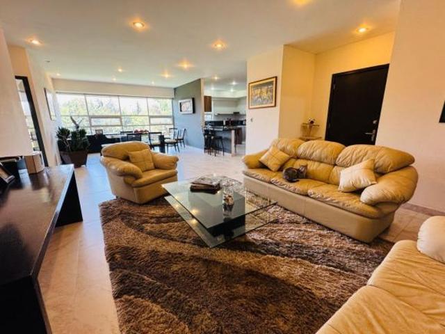 Exclusivo Depto en Residencial Bosques de Lomas Verdes | 4 Recámaras o Despacho | Vista verde