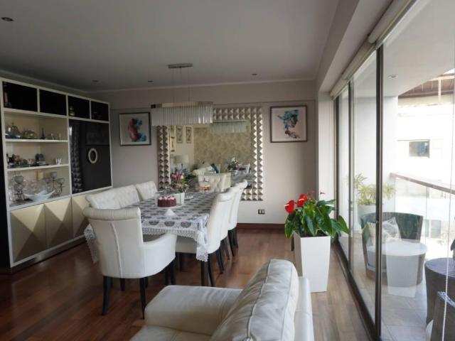 Exclusivo Dúplex en ALQUILER 4 Dormitorios + Terraza Condominio