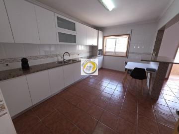 EXCLUSIVO Fantástico apartamento T2 duplex com terraço no Ultimo Andar em Lobão