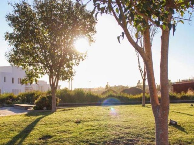 Exclusivo lote con 40m de frente, Paseo de los Lagos 13