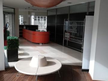 Exclusivo local comercial en ubicación prime en Calle León y. 648m² Puerto del Rosario