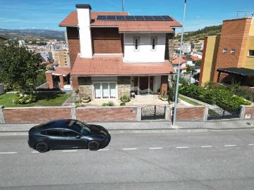 Exclusivo! Moradia de Sonho à Venda em Bragança