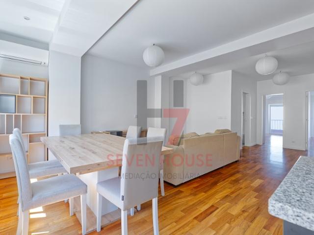 RESERVADO! EXCLUSIVO SEVEN HOUSE T2 Totalmente Remodelado com Varanda, Parqueamento e Arrecadação, Galinheiras, Lisboa