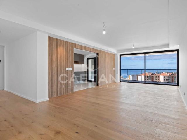 Exclusivo Penthouse T2+1 com Terraço, Piscina Privada e Desl. 258m² São Martinho