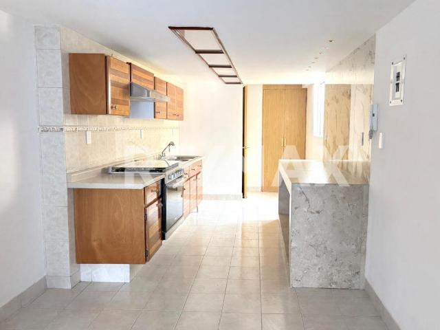 Exclusivo PH de 250 m2 en Dos Niveles sobre Río Ebro en el Corazón de Cuauhtémoc