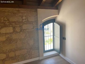 Exclusivo piso A ESTRENAR en casco de bodega con piscina y garaje Sept Jun