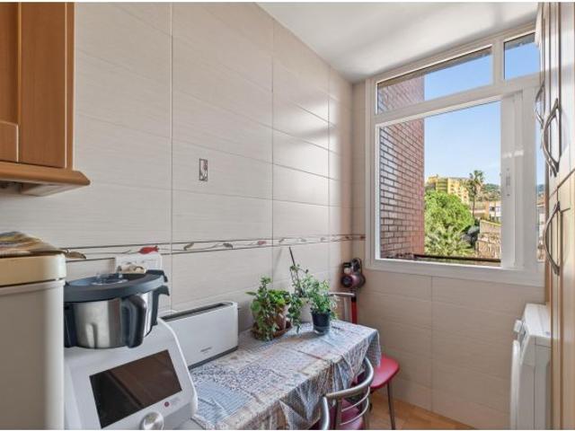 ✨ Exclusivo Piso de 3 Dormitorios con Parking y Piscina en Zona Residencial Privilegiada ?