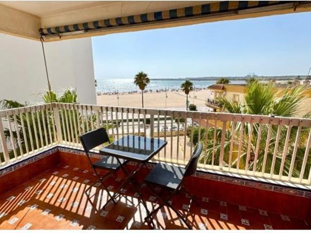 Exclusivo Piso en Primera Línea de Playa con Vistas al Mar en Valdelagrana El Puerto de Santa María