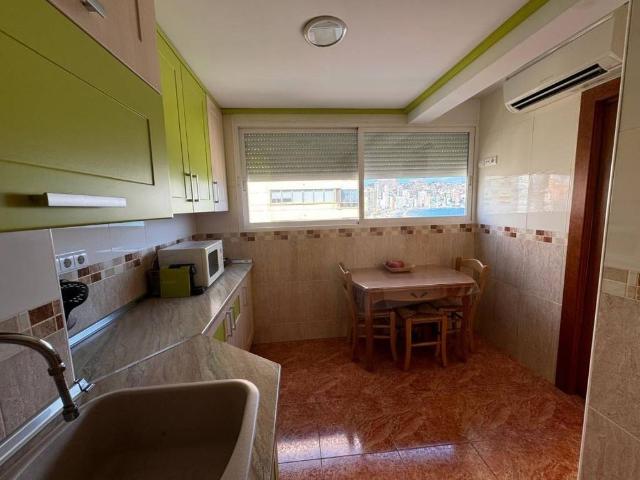 Exclusivo Piso en Primera Línea de Playa en Benidorm por €3500 alquiler anual