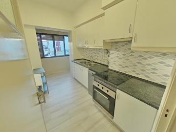 EXCLUSIVO PREDIPEREIRA! T3 remodelado, situado na Póvoa de Santo Adrião, Odivelas