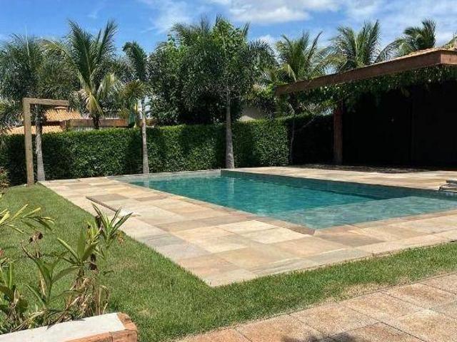 Exclusivo Rancho à Venda no Condomínio Enseada 2 com 4 suítes e com Espaço para vários veículos /
