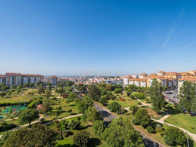 Exclusivo T2 com Vista Panorâmica de Excelência | Massamá Norte