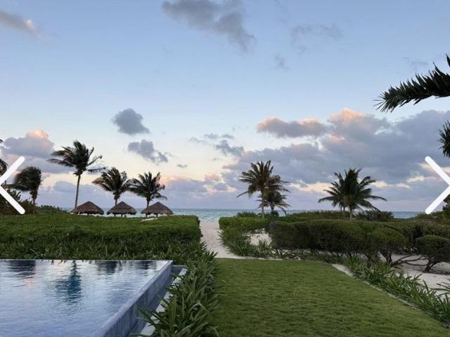 Exclusivo terreno residencial frente al mar en Playa Mujeres