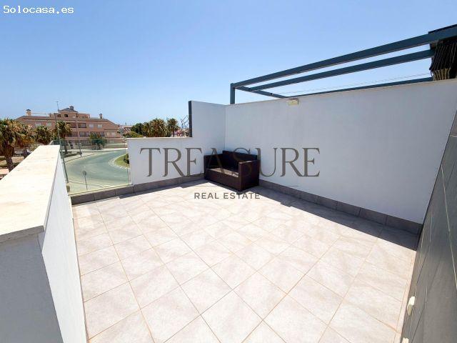 Exclusivo Triplex de 3 Dormitorios con Solárium y Piscina a 5 Minutos de la Playa – Torre de la Hora