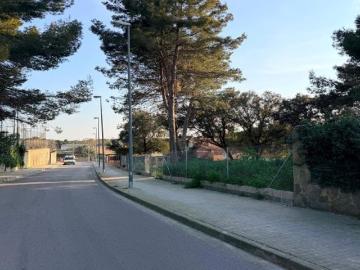 EXCLUSIVA CASA UNIFAMILIAR EN UNA SOLA PLANTA CON GRAN PARCELA Y PRIVACIDAD ABSOLUTA