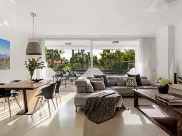 Exclusiva casa adosada de lujo en La Meridiana, La Milla de Oro de Marbella