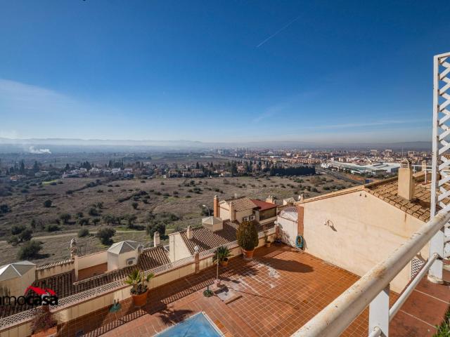Exclusiva Casa Adosada en El Serrallo!