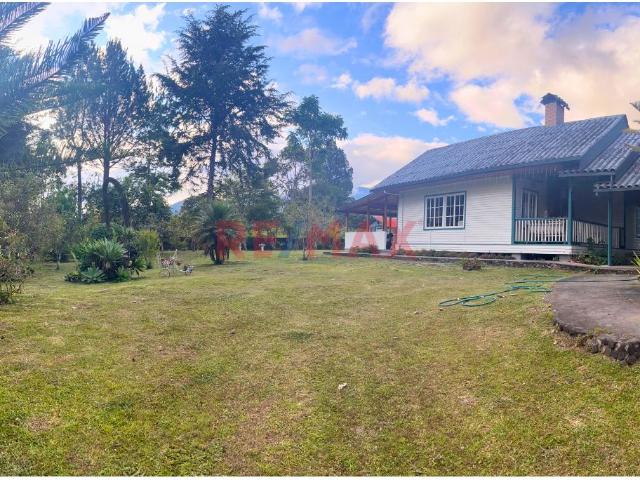 ¡Exclusiva Casa Alpina En Oxapampa!