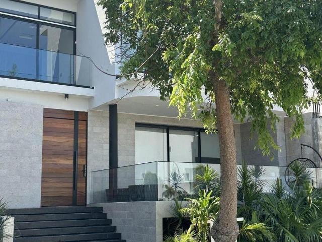 EXCLUSIVA CASA AMUEBLADA EN RENTA EN RESIDENCIAL LAGUNA 1 PUERTO CANCUN
